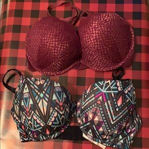 Lot of 2 EUC Victoria Secret Bras 34DD